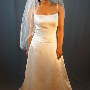 Reem Acra simple wedding gown Sz 8